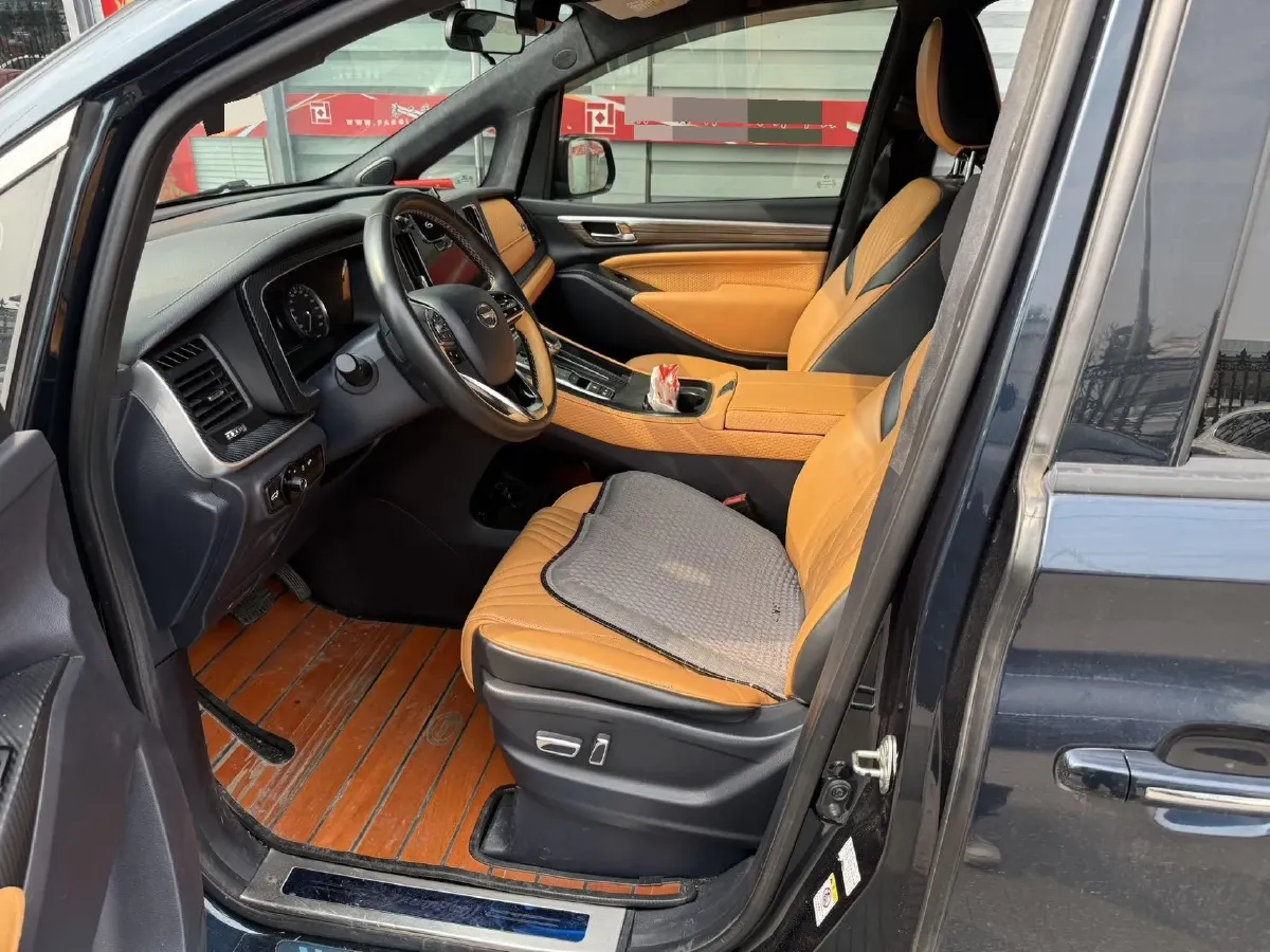 2021 GAC Trumpchi M8 2.0T 252HP L4 8AT,autocango,china used car exporter,china ev exporter,chinese used car exporter,chinese used ev exporter