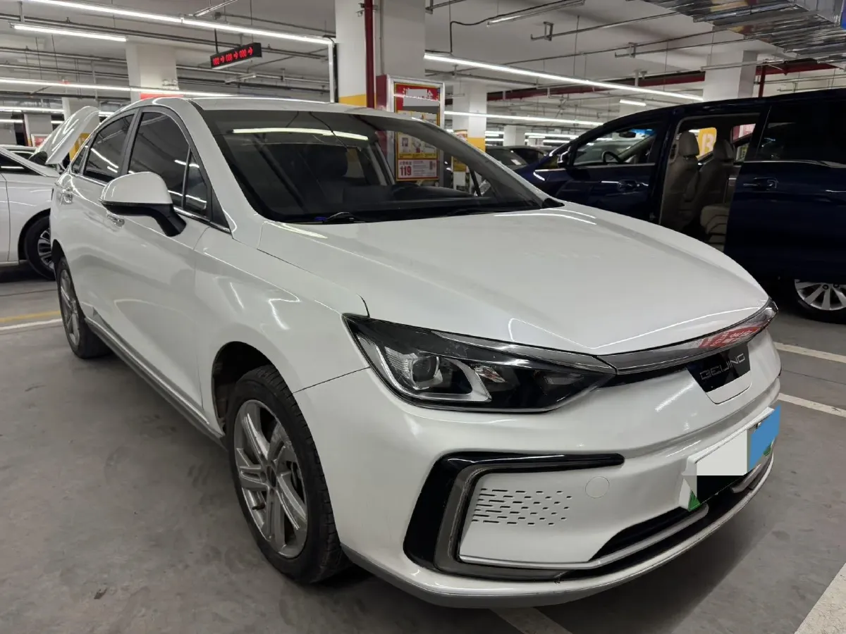 2022 Bestune B70 2.0T 224HP L4 6AT,autocango,china used car exporter,china ev exporter,chinese used car exporter,chinese used ev exporter