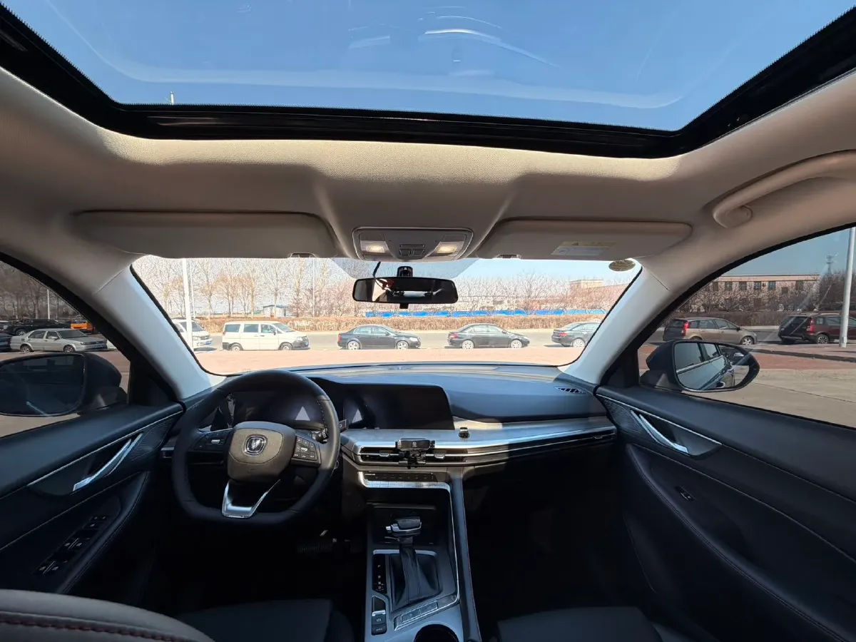 2021 ChangAn CS35 Plus 1.4T 160HP L4 7DCT,autocango,china used car exporter,china ev exporter,chinese used car exporter,chinese used ev exporter