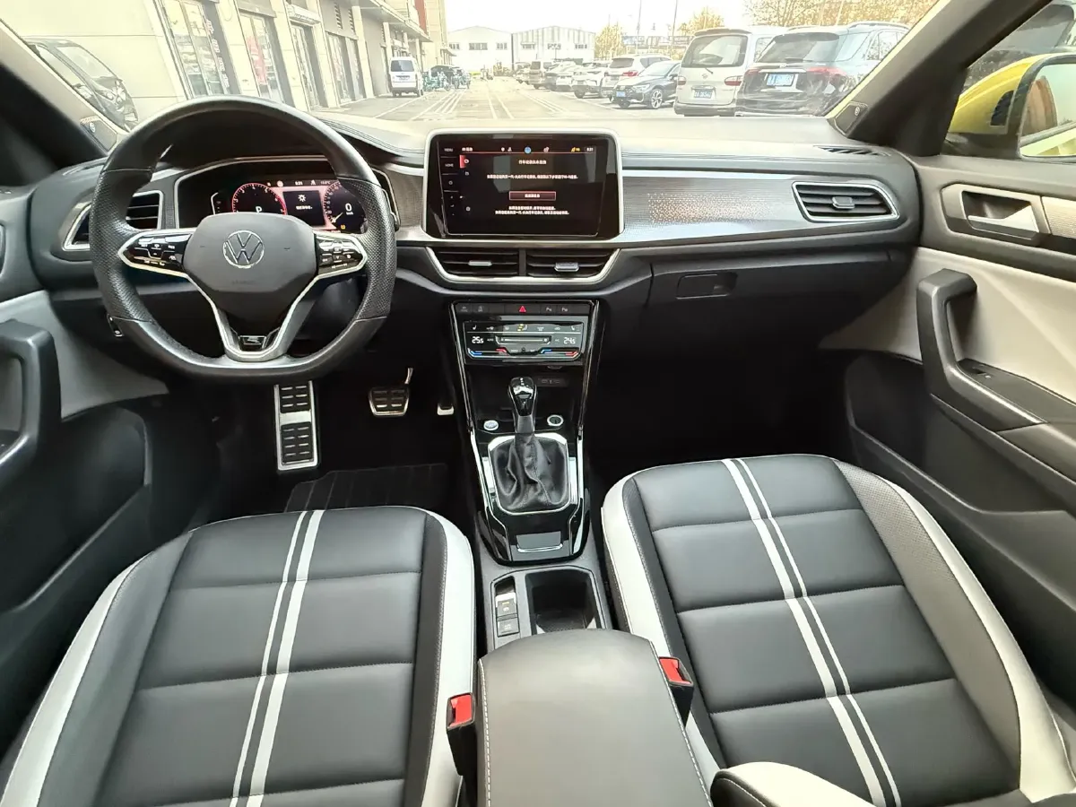 2023 Volkswagen T-Roc 1.5T 160HP L4 7DCT,autocango,china used car exporter,china ev exporter,chinese used car exporter,chinese used ev exporter