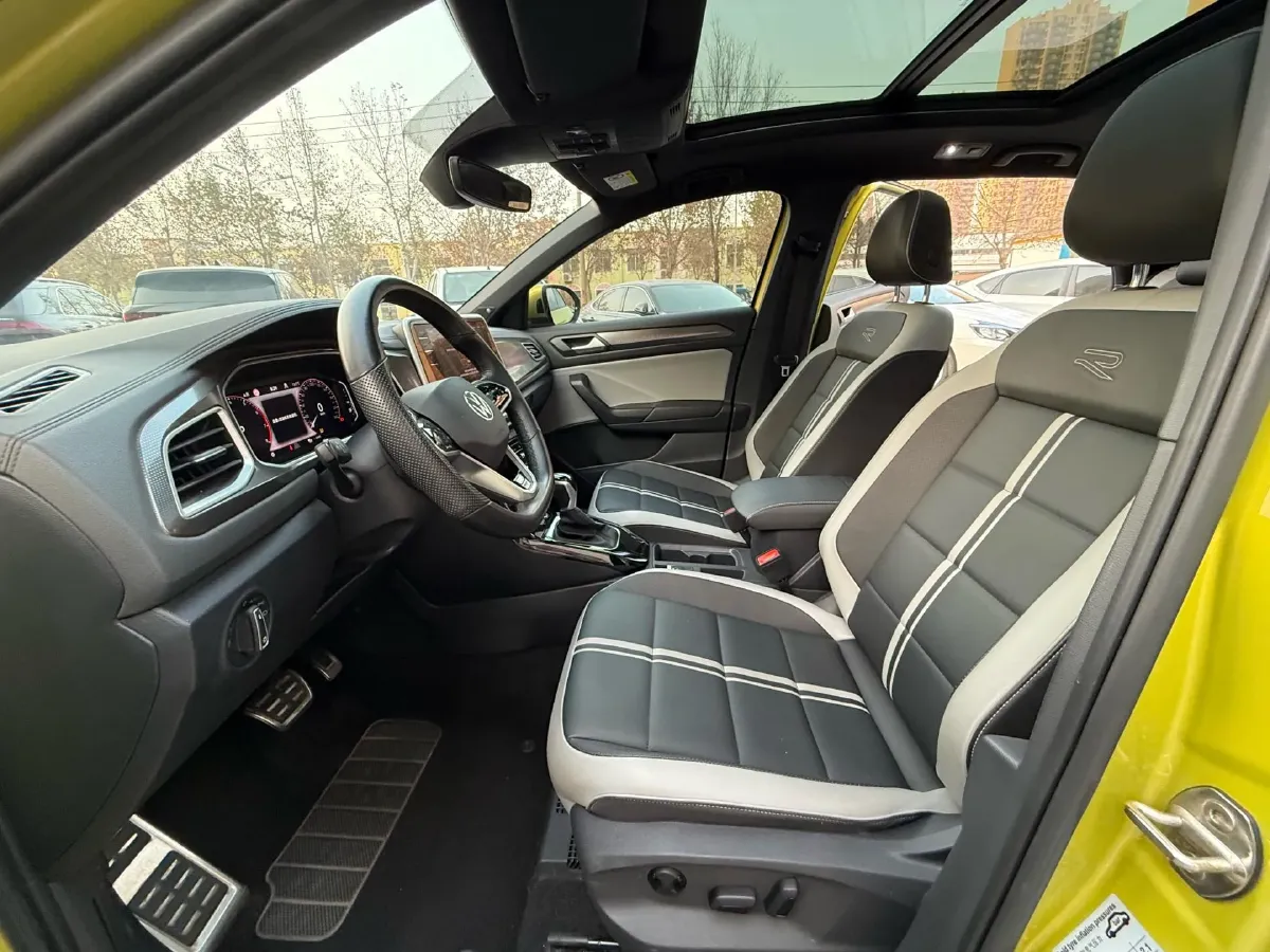 2023 Volkswagen T-Roc 1.5T 160HP L4 7DCT,autocango,china used car exporter,china ev exporter,chinese used car exporter,chinese used ev exporter