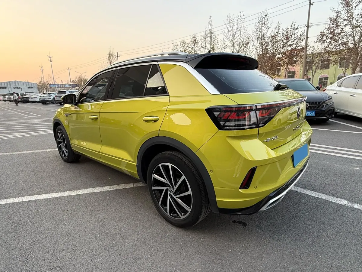 2023 Volkswagen T-Roc 1.5T 160HP L4 7DCT,autocango,china used car exporter,china ev exporter,chinese used car exporter,chinese used ev exporter