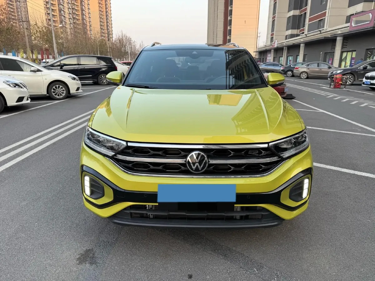 2023 Volkswagen T-Roc 1.5T 160HP L4 7DCT,autocango,china used car exporter,china ev exporter,chinese used car exporter,chinese used ev exporter