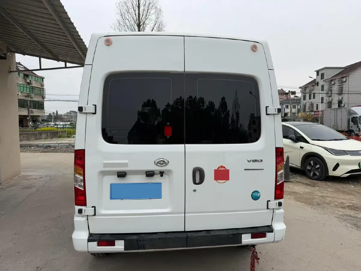 2021 MAXUS XinTu V80 2.0T 127HP L4 6MT,autocango,china used car exporter,china ev exporter,chinese used car exporter,chinese used ev exporter