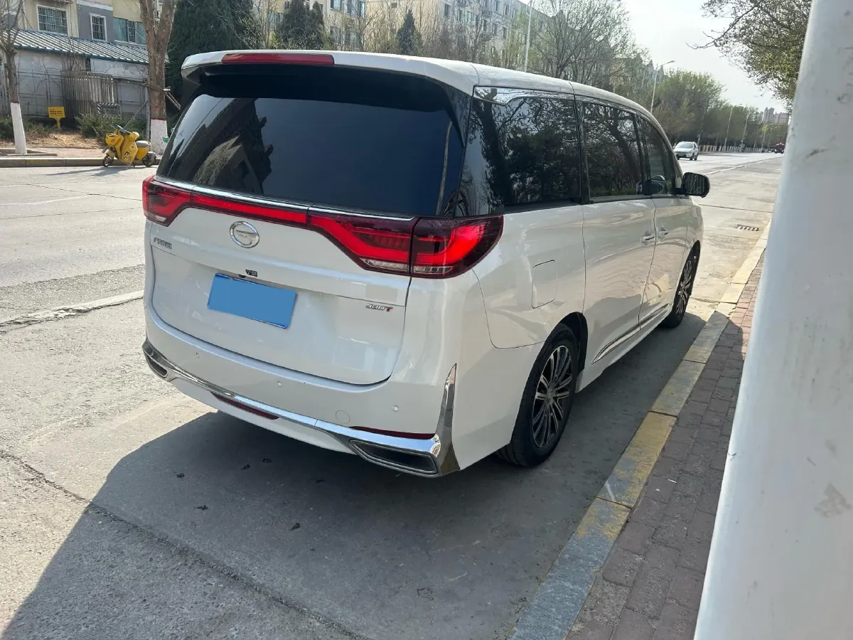 2021 GAC Trumpchi M8 2.0T 252HP L4 8AT,autocango,china used car exporter,china ev exporter,chinese used car exporter,chinese used ev exporter