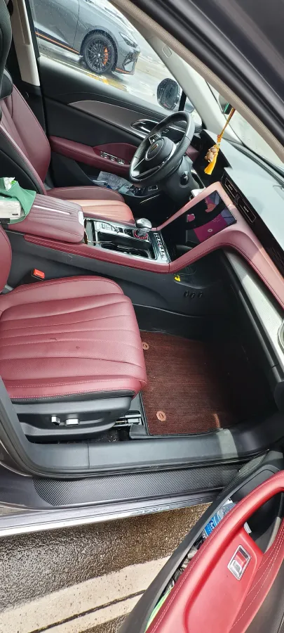 2023 HongQi H5 2.0T 224HP L4 8AT,autocango,china used car exporter,china ev exporter,chinese used car exporter,chinese used ev exporter