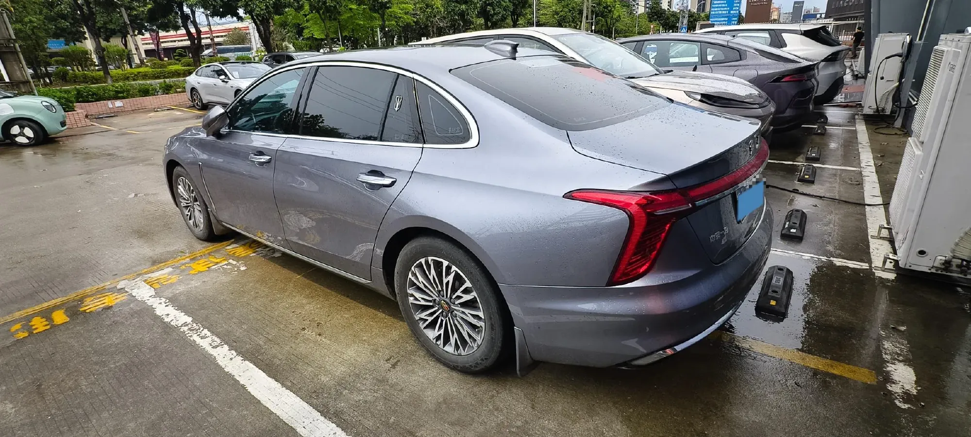 2023 HongQi H5 2.0T 224HP L4 8AT,autocango,china used car exporter,china ev exporter,chinese used car exporter,chinese used ev exporter