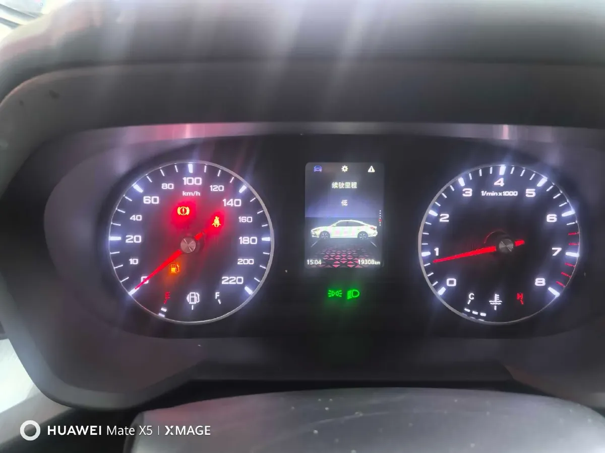 2022 MG 5 1.5L 120HP L4 5MT,autocango,china used car exporter,china ev exporter,chinese used car exporter,chinese used ev exporter