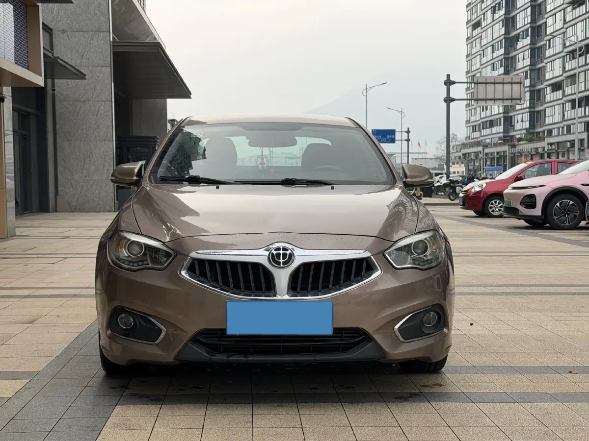 2014 Brilliance Auto H530 1.5T 150HP L4 5AT,autocango,china used car exporter,china ev exporter,chinese used car exporter,chinese used ev exporter