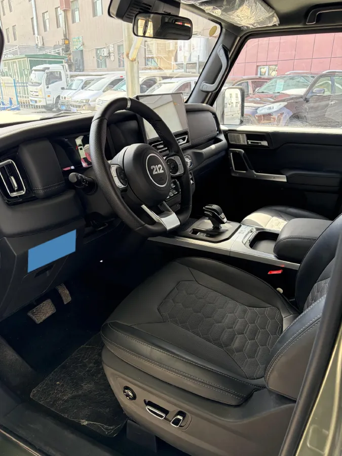 2025 212 212 T01 2.0T 170HP L4 8AT,autocango,china used car exporter,china ev exporter,chinese used car exporter,chinese used ev exporter