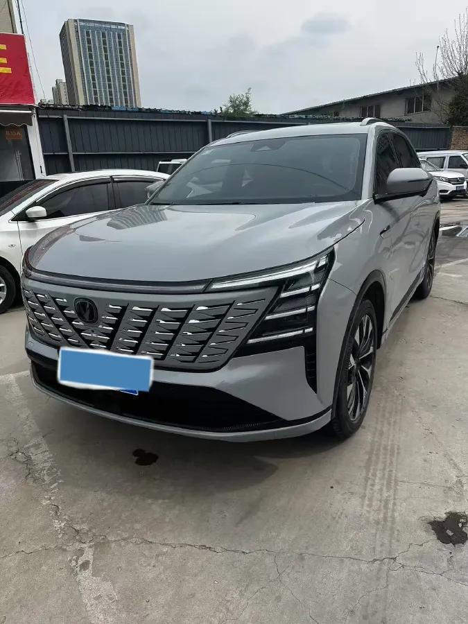 2025 ChangAn CS75 Plus 2.0T 233HP L4 8AT,autocango,china used car exporter,china ev exporter,chinese used car exporter,chinese used ev exporter