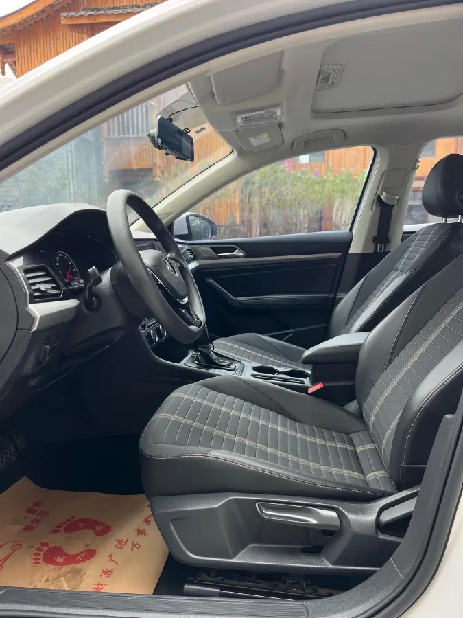 2018 Skoda Karoq 1.4T 150HP L4 7DCT,autocango,china used car exporter,china ev exporter,chinese used car exporter,chinese used ev exporter