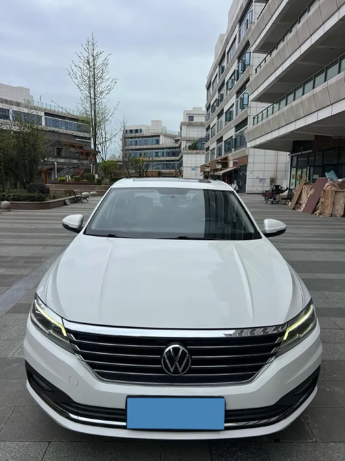 2018 Skoda Karoq 1.4T 150HP L4 7DCT,autocango,china used car exporter,china ev exporter,chinese used car exporter,chinese used ev exporter