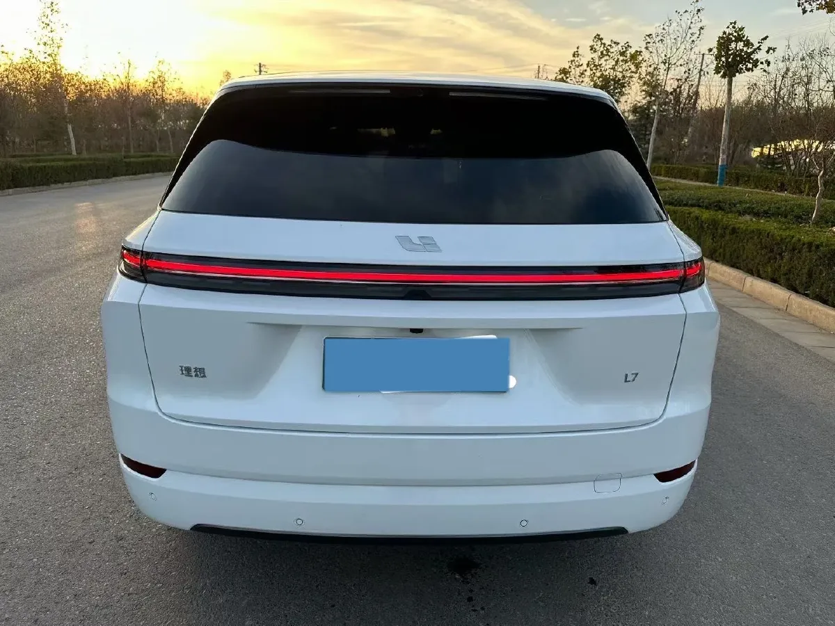 2023 Li L7 Range Extended 154HP REEV 40.9KWH,autocango,china used car exporter,china ev exporter,chinese used car exporter,chinese used ev exporter