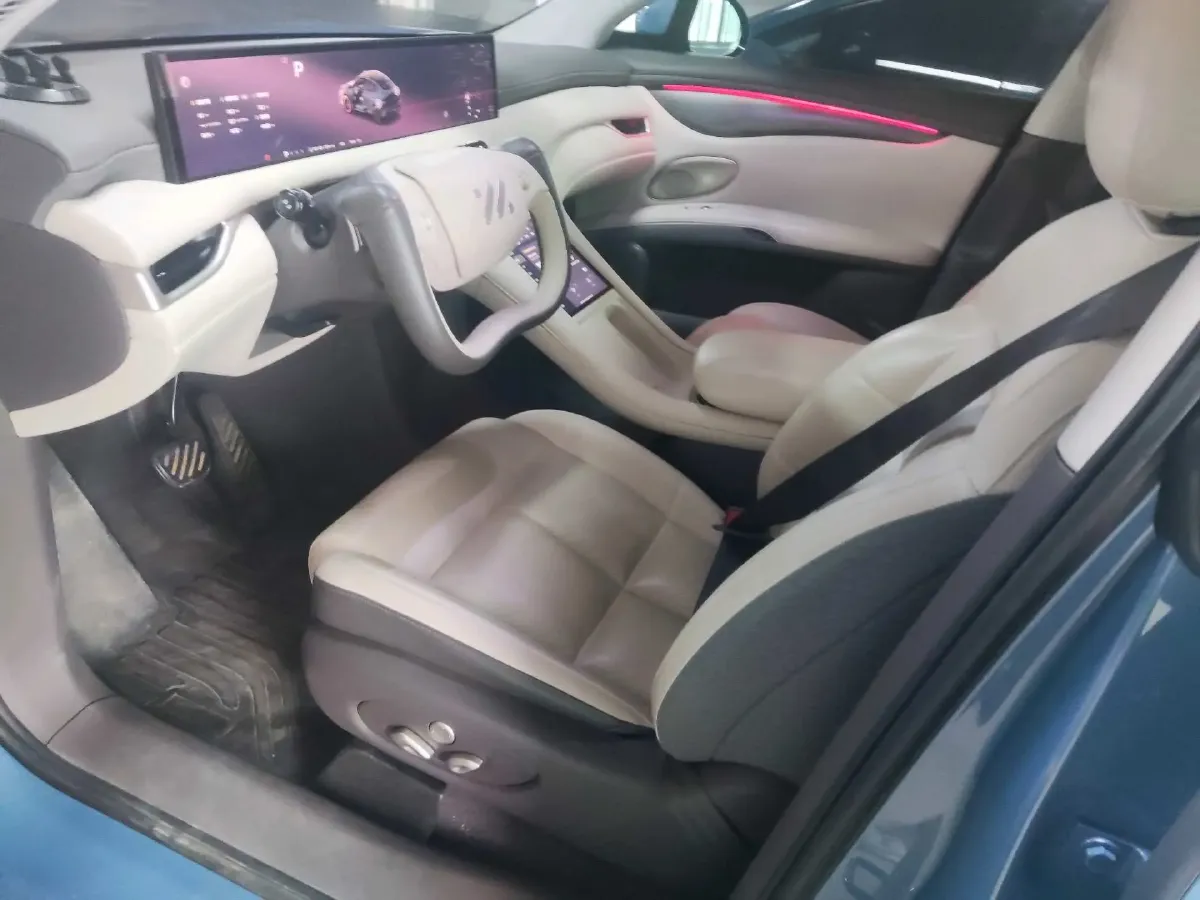 2025 IM LS6 BEV 75KWH,autocango,china used car exporter,china ev exporter,chinese used car exporter,chinese used ev exporter