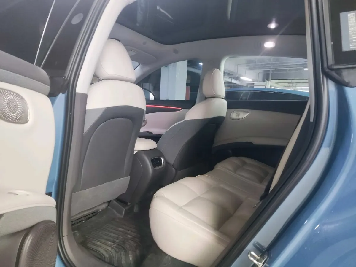 2025 IM LS6 BEV 75KWH,autocango,china used car exporter,china ev exporter,chinese used car exporter,chinese used ev exporter