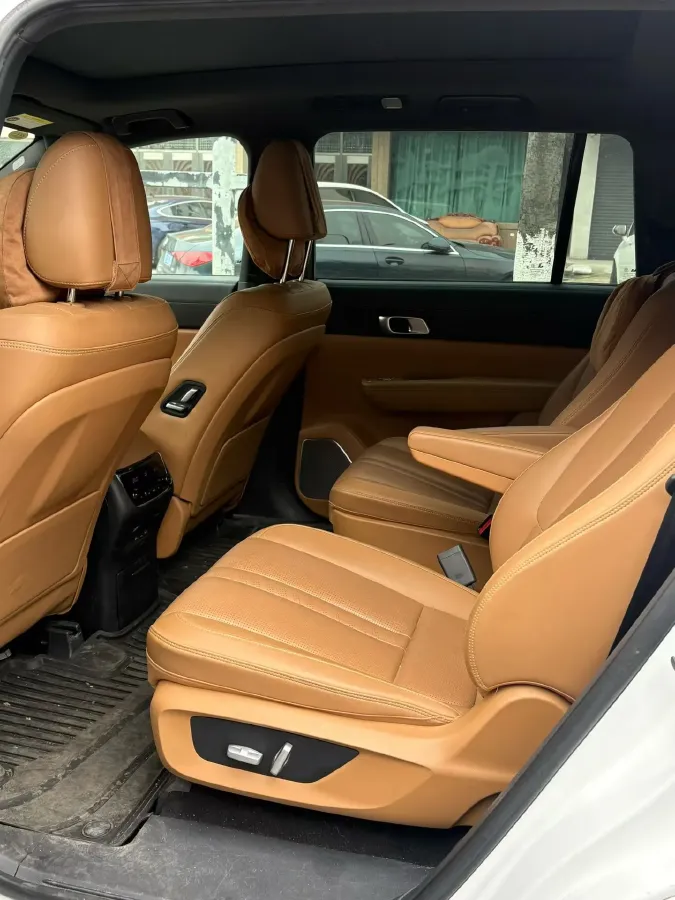 2020 Li ONE Range Extended 131HP REEV 40.5KWH,autocango,china used car exporter,china ev exporter,chinese used car exporter,chinese used ev exporter