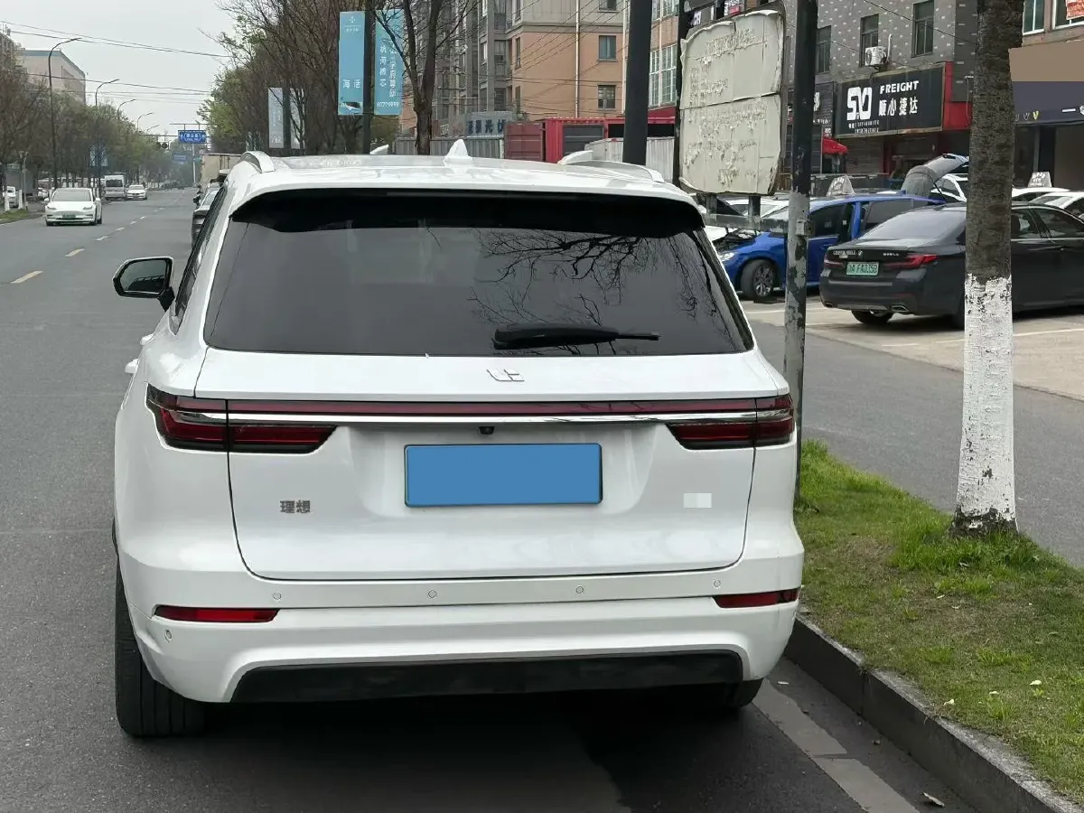 2020 Li ONE Range Extended 131HP REEV 40.5KWH,autocango,china used car exporter,china ev exporter,chinese used car exporter,chinese used ev exporter