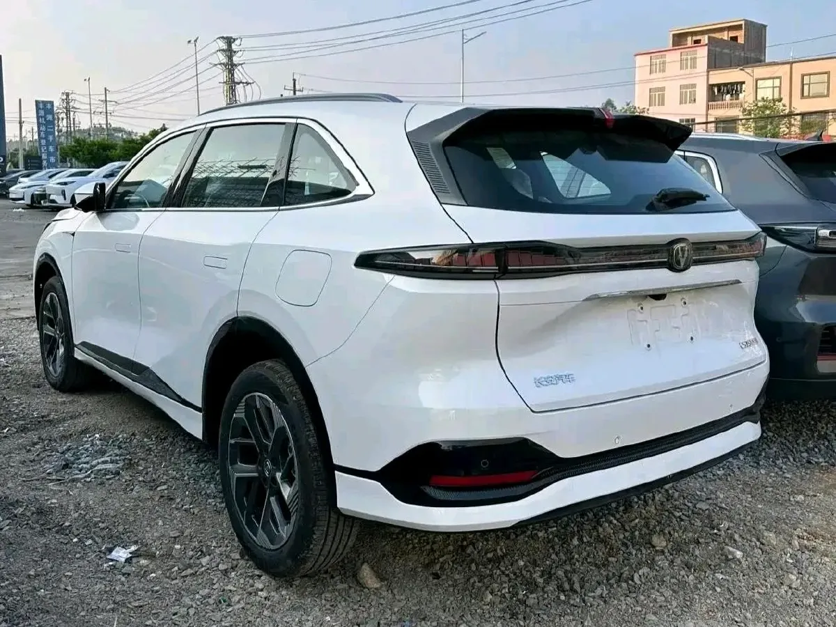 2025 ChangAn CS75 Plus 1.5T 192HP L4 8AT,autocango,china used car exporter,china ev exporter,chinese used car exporter,chinese used ev exporter