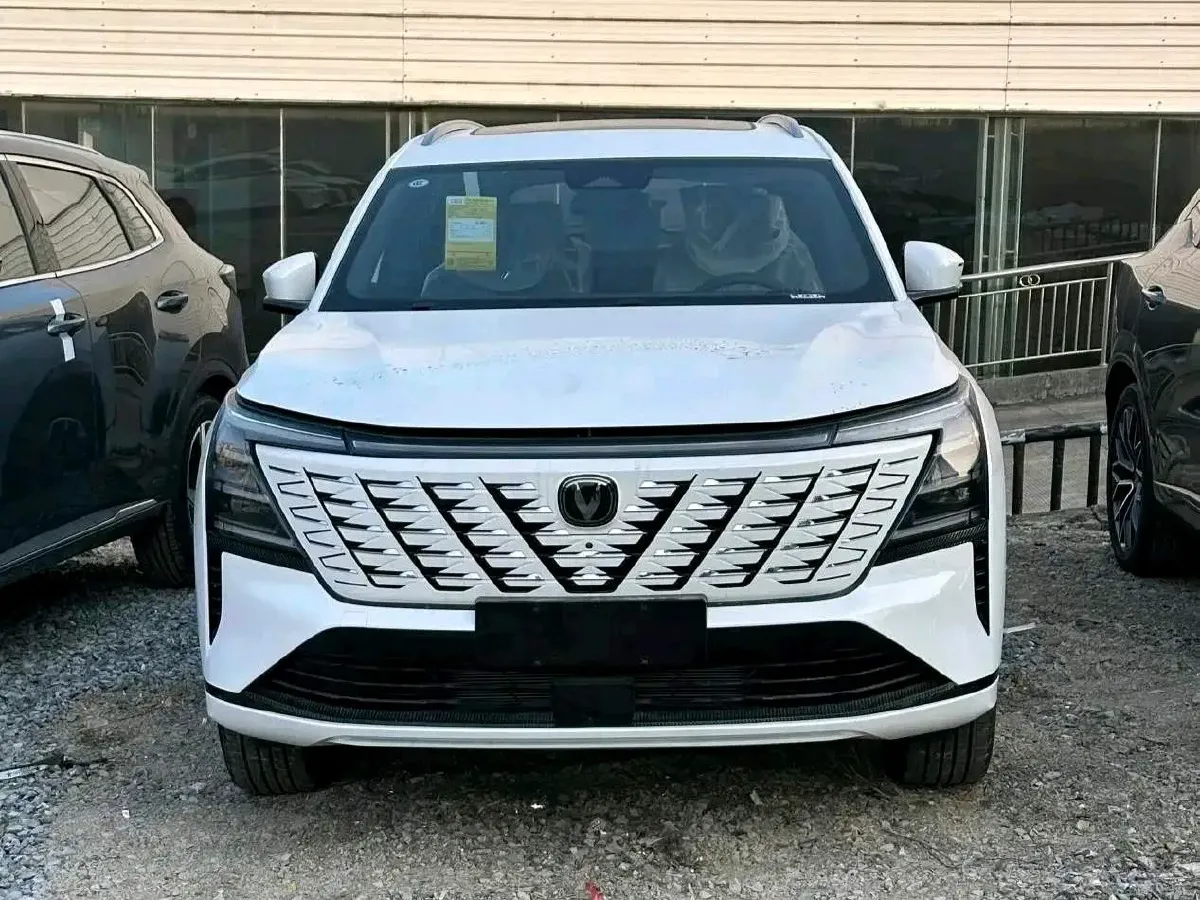 2025 ChangAn CS75 Plus 1.5T 192HP L4 8AT,autocango,china used car exporter,china ev exporter,chinese used car exporter,chinese used ev exporter