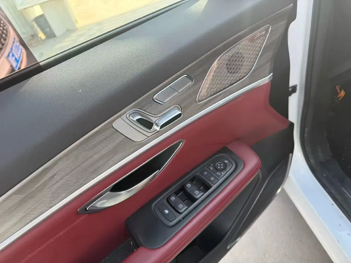 2023 ChangAn Oshan X7 Plus 1.5T 188HP L4 7DCT,autocango,china used car exporter,china ev exporter,chinese used car exporter,chinese used ev exporter