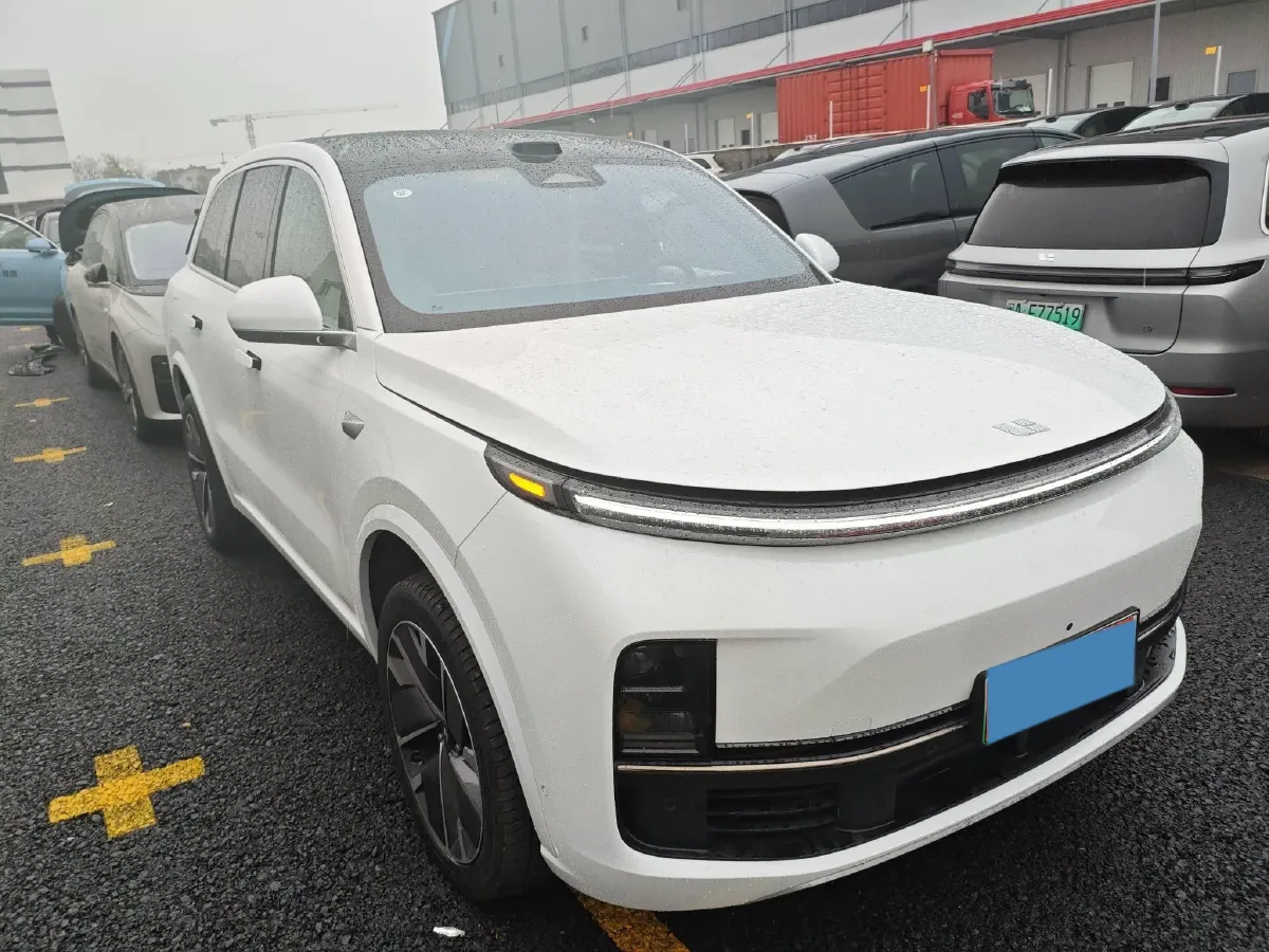 2025 Li L8 Range Extended 154HP REEV,autocango,china used car exporter,china ev exporter,chinese used car exporter,chinese used ev exporter