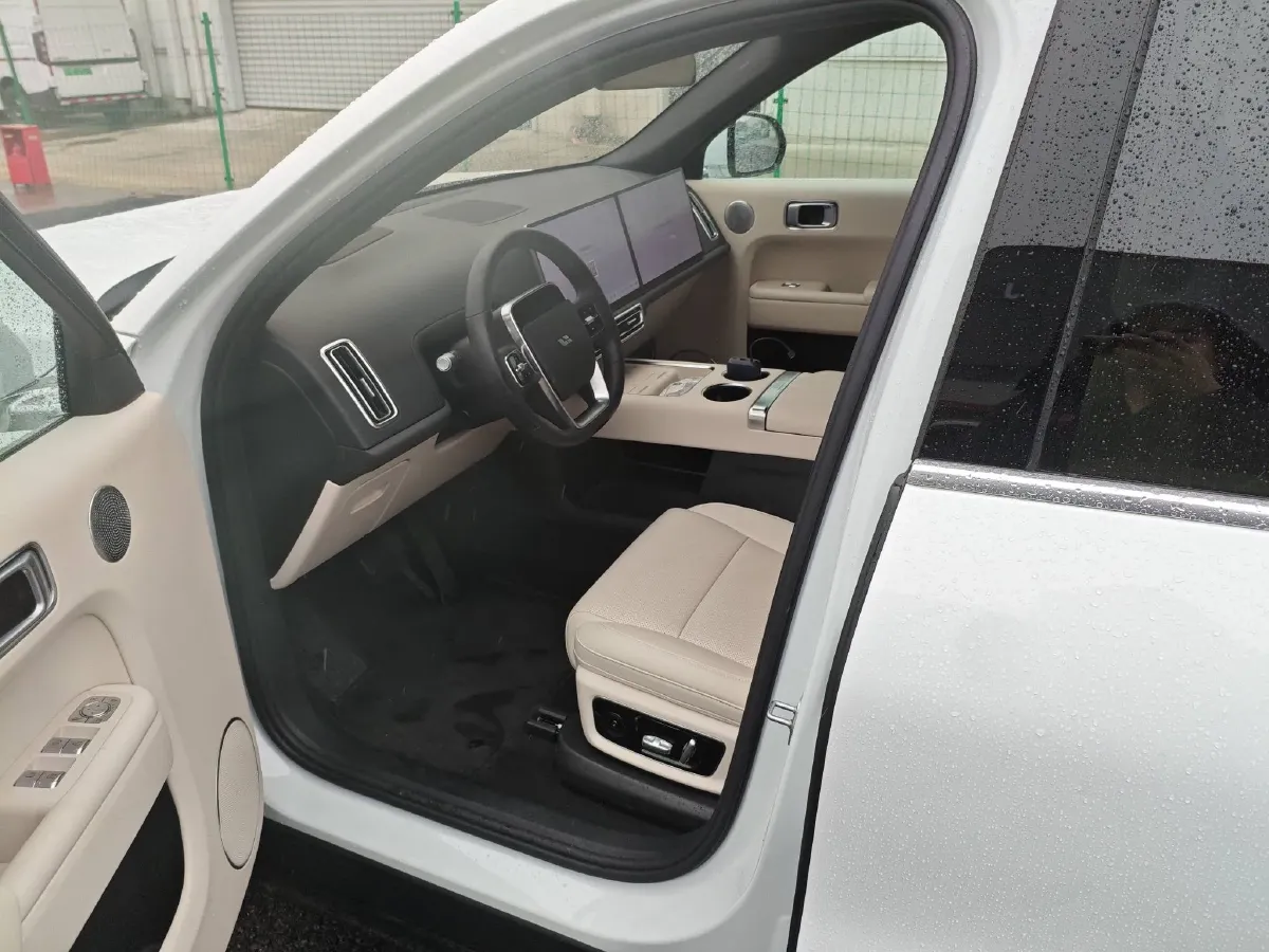 2025 Li L8 Range Extended 154HP REEV,autocango,china used car exporter,china ev exporter,chinese used car exporter,chinese used ev exporter