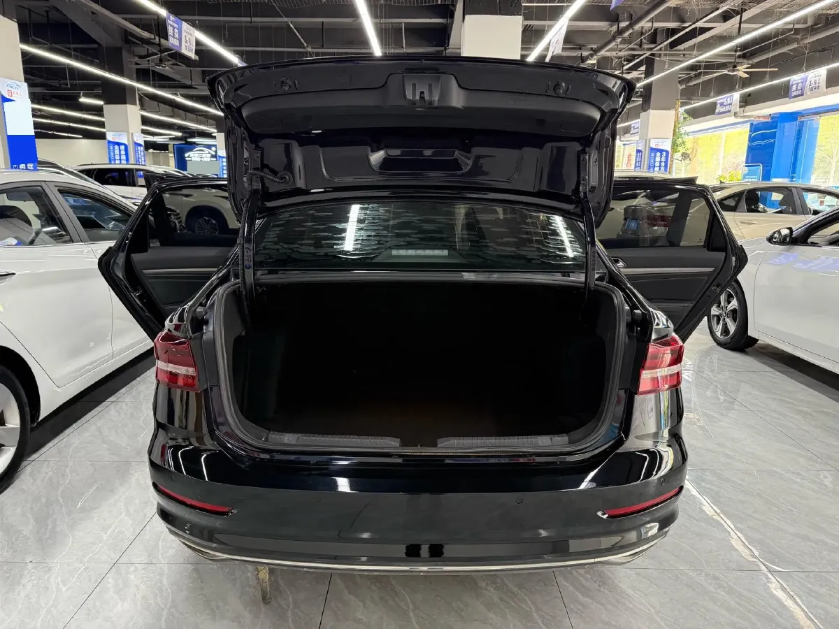 2021 Volkswagen Lavida 1.5L 113HP L4 6AT,autocango,china used car exporter,china ev exporter,chinese used car exporter,chinese used ev exporter