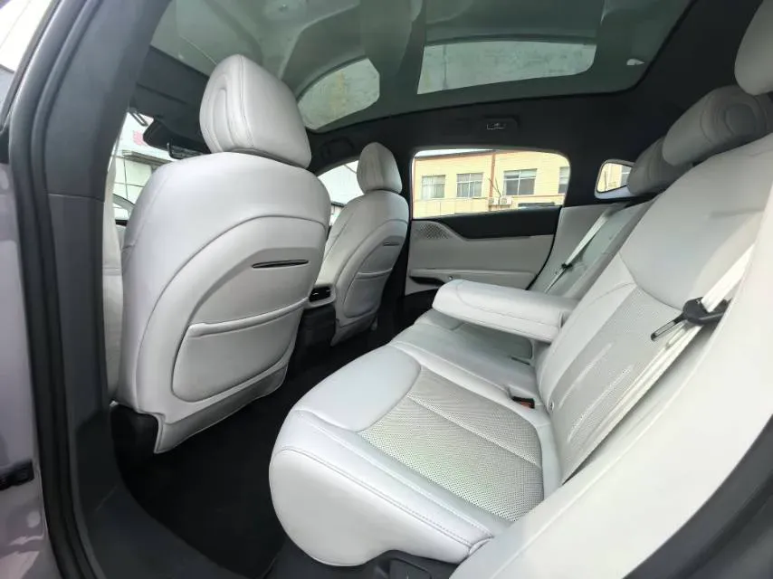 2025 Xpeng G6 BEV 68.5KWH,autocango,china used car exporter,china ev exporter,chinese used car exporter,chinese used ev exporter