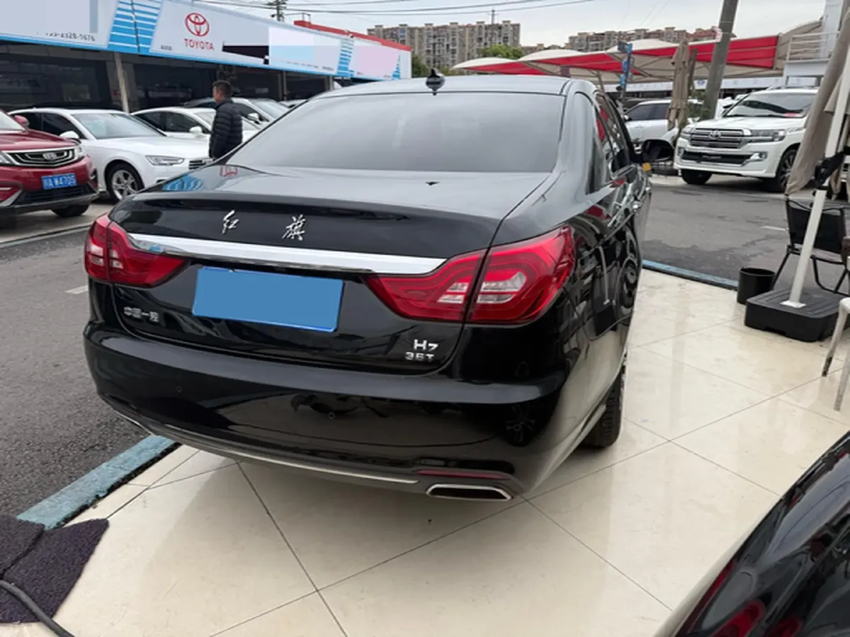 2018 HongQi H7 2.0T 204HP L4 6AT,autocango,china used car exporter,china ev exporter,chinese used car exporter,chinese used ev exporter