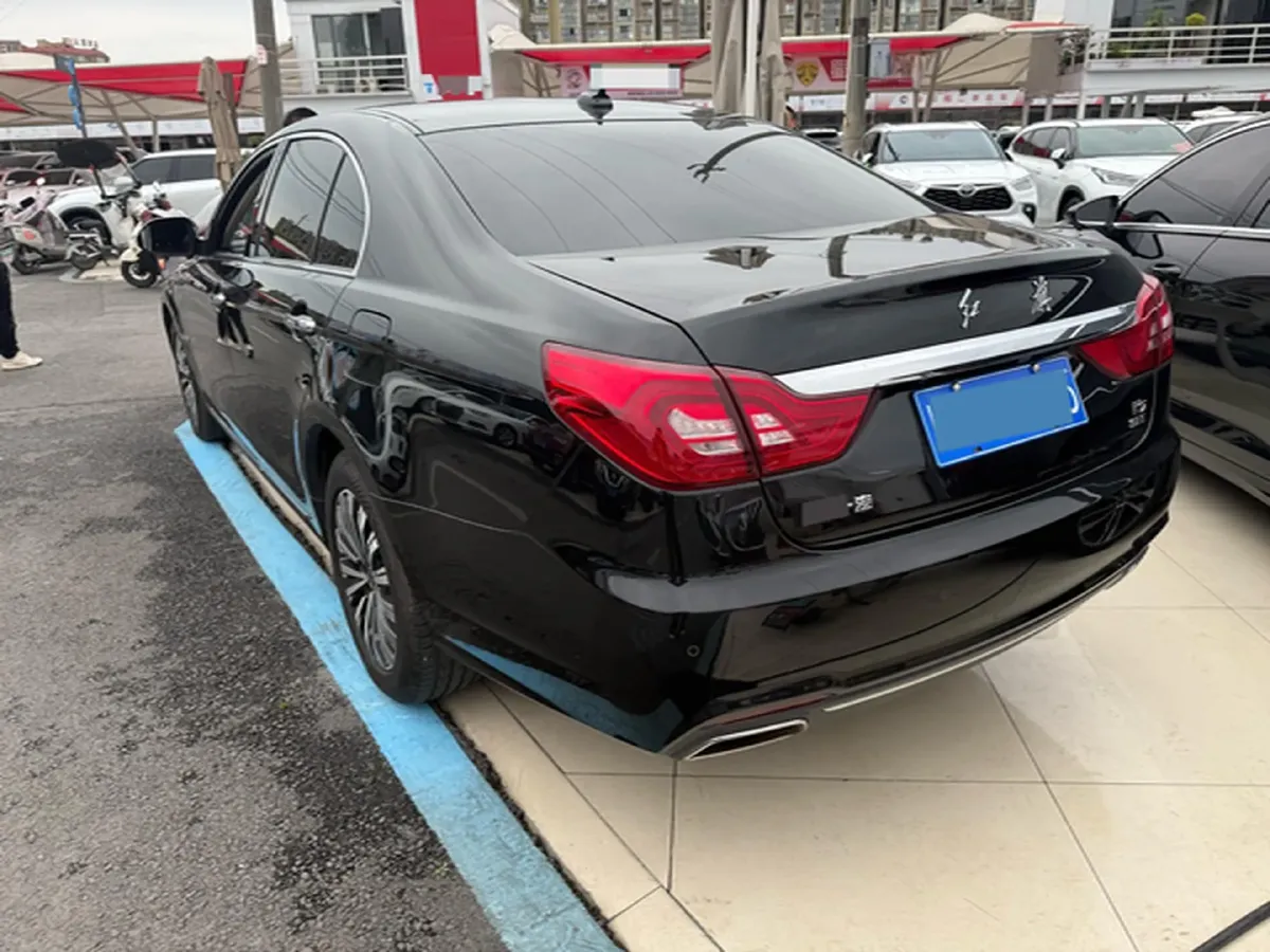 2018 HongQi H7 2.0T 204HP L4 6AT,autocango,china used car exporter,china ev exporter,chinese used car exporter,chinese used ev exporter