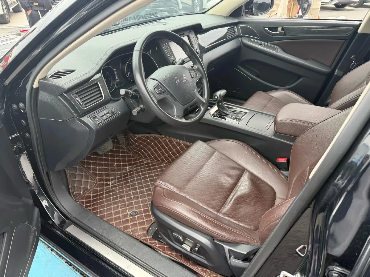 2018 HongQi H7 2.0T 204HP L4 6AT,autocango,china used car exporter,china ev exporter,chinese used car exporter,chinese used ev exporter