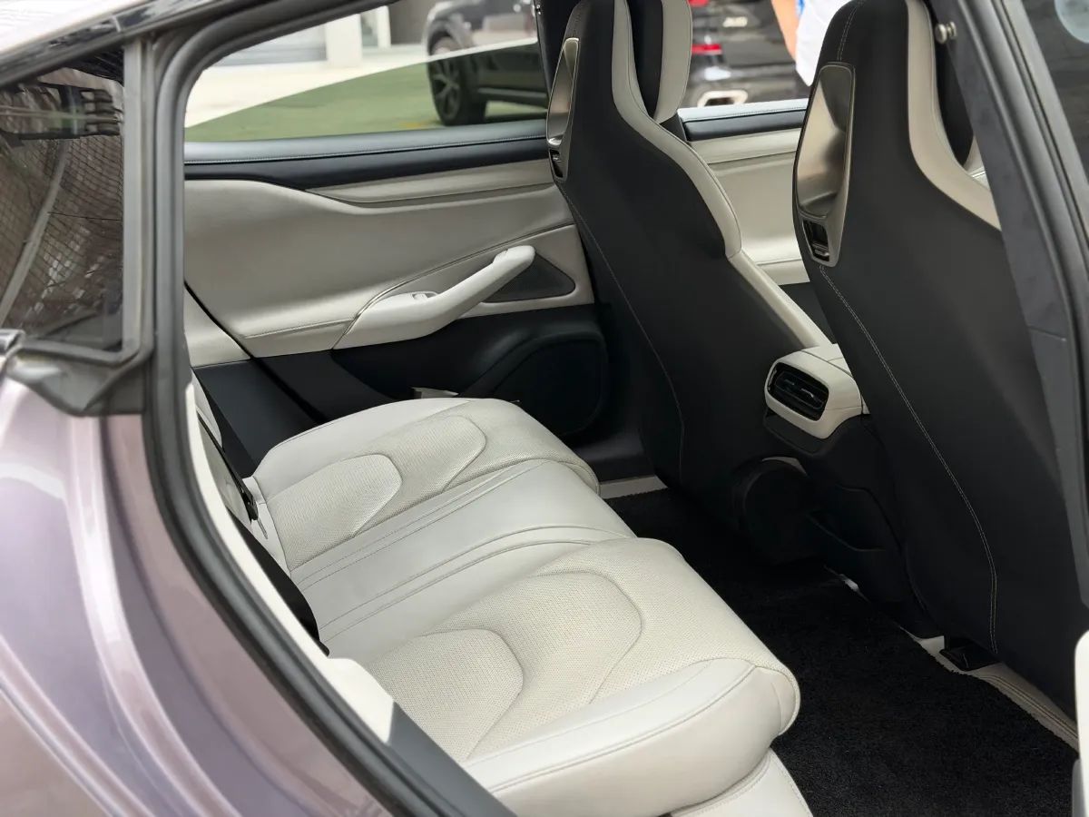 2024 MI SU7 BEV 101KWH,autocango,china used car exporter,china ev exporter,chinese used car exporter,chinese used ev exporter