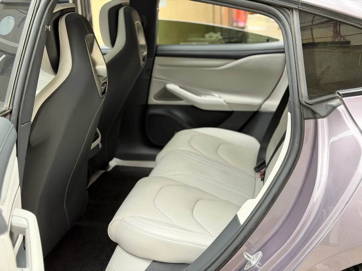 2024 MI SU7 BEV 101KWH,autocango,china used car exporter,china ev exporter,chinese used car exporter,chinese used ev exporter