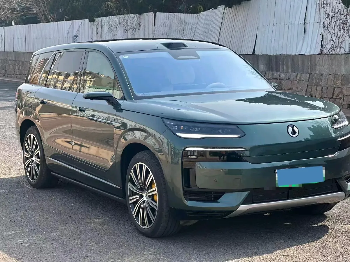 2025 Denza DenzaN9 2.0T 207HP L4 E-CVT PHEV,autocango,china used car exporter,china ev exporter,chinese used car exporter,chinese used ev exporter