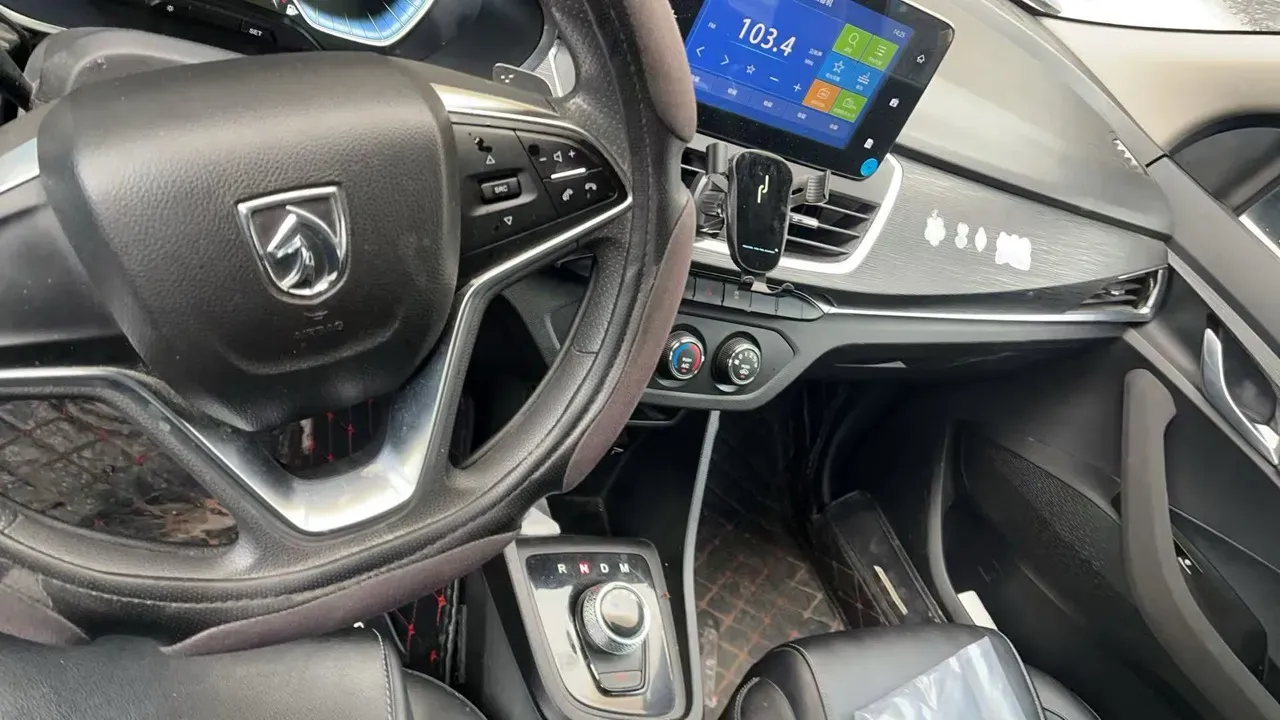 2018 BaoJun 360 1.5L 112HP L4 6MT,autocango,china used car exporter,china ev exporter,chinese used car exporter,chinese used ev exporter