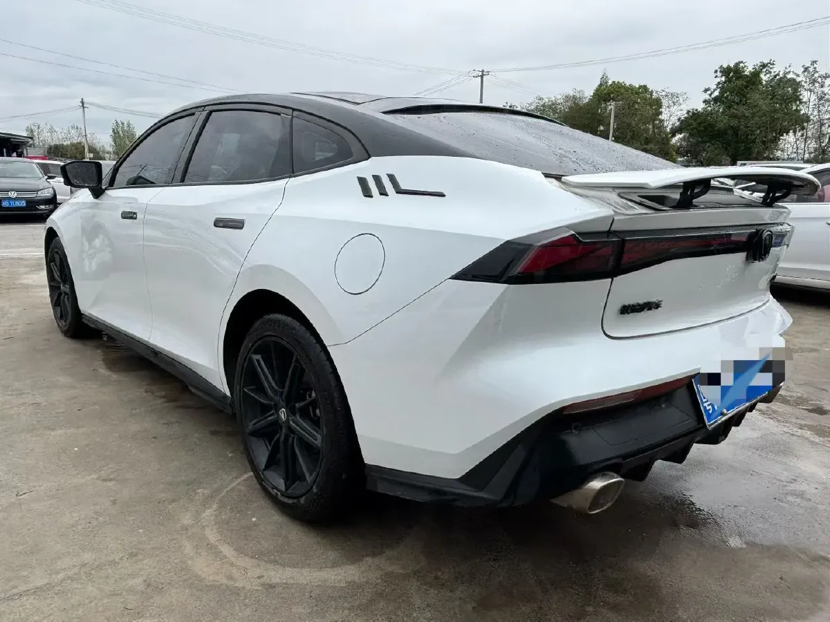 2023 ChangAn UNI-V 1.5T 188HP L4 7DCT,autocango,china used car exporter,china ev exporter,chinese used car exporter,chinese used ev exporter