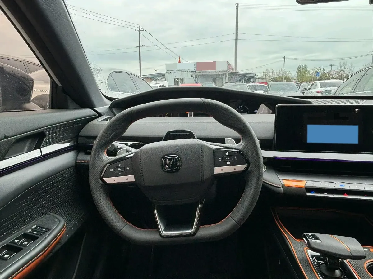 2023 ChangAn UNI-V 1.5T 188HP L4 7DCT,autocango,china used car exporter,china ev exporter,chinese used car exporter,chinese used ev exporter