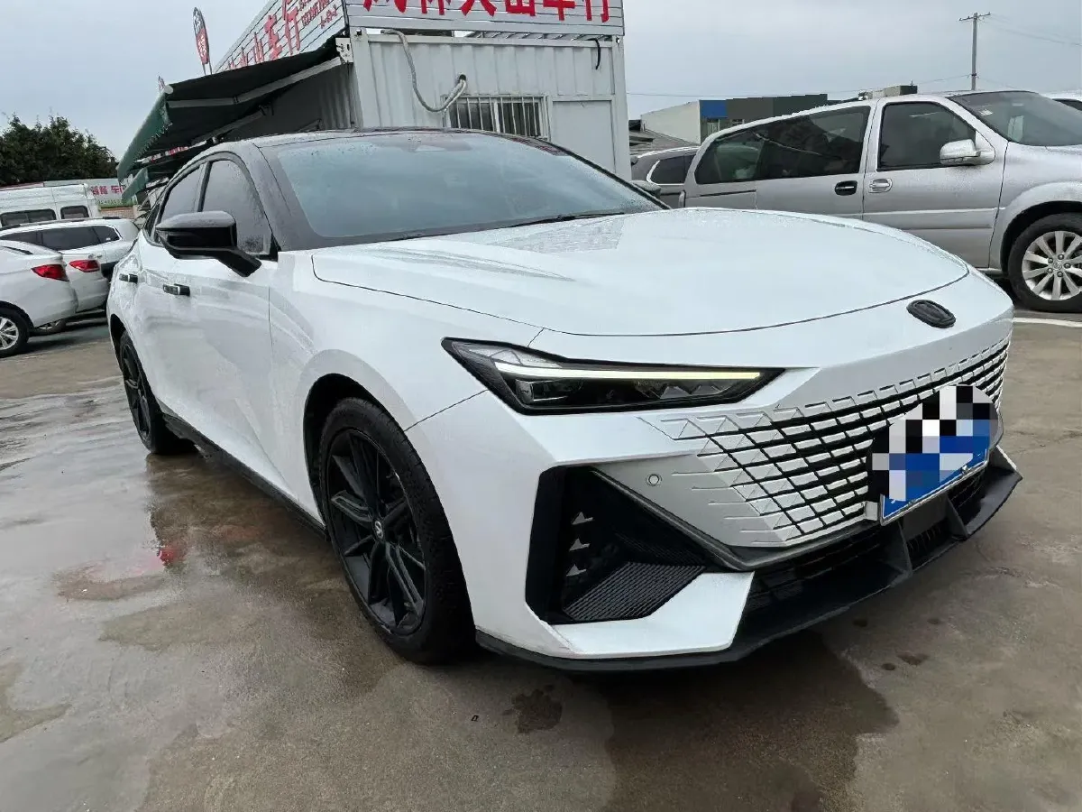 2023 ChangAn UNI-V 1.5T 188HP L4 7DCT,autocango,china used car exporter,china ev exporter,chinese used car exporter,chinese used ev exporter