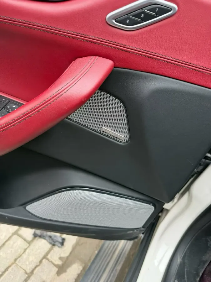 2018 Maserati Levante 3.0T 350HP V6 8AT,autocango,china used car exporter,china ev exporter,chinese used car exporter,chinese used ev exporter