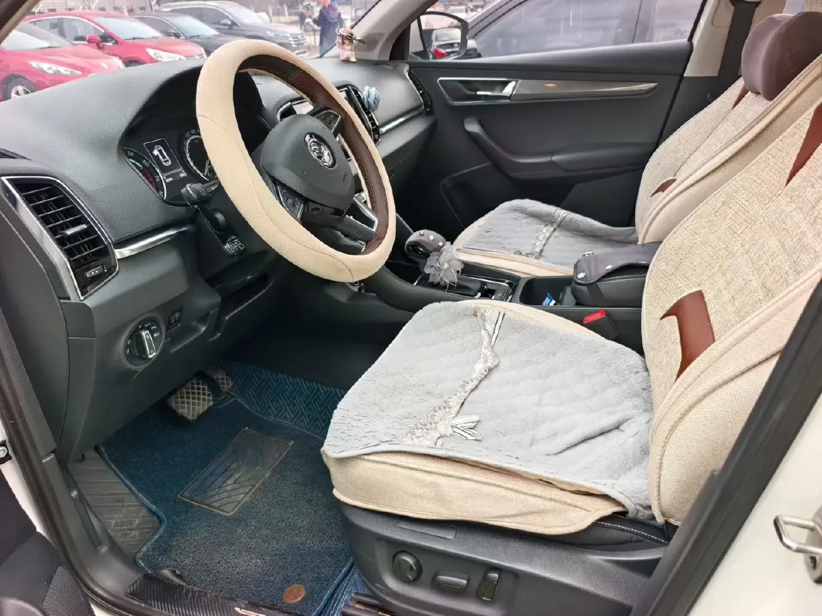 2019 Skoda Karoq 1.4T 150HP L4 7DCT,autocango,china used car exporter,china ev exporter,chinese used car exporter,chinese used ev exporter