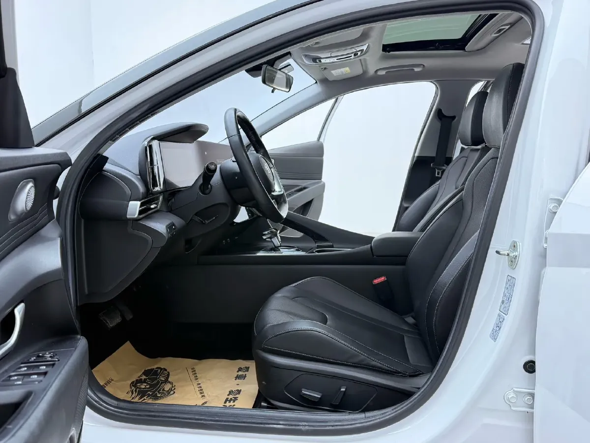 2021 Hyundai Elantra 1.5L 115HP L4 CVT,autocango,china used car exporter,china ev exporter,chinese used car exporter,chinese used ev exporter