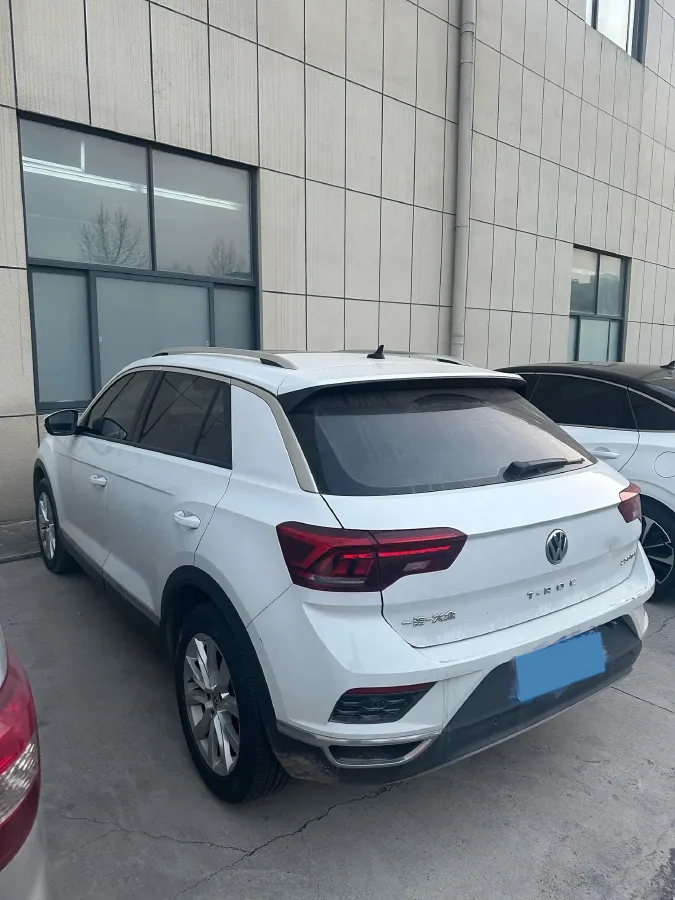 2020 Volkswagen T-Roc 1.4T 131HP L4 7DCT,autocango,china used car exporter,china ev exporter,chinese used car exporter,chinese used ev exporter