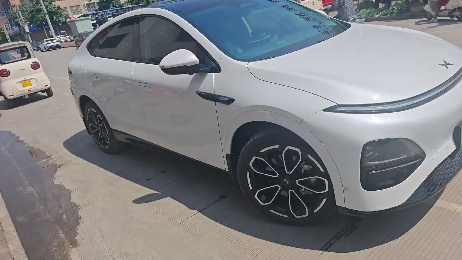 2025 Xpeng G6 BEV 68.5KWH,autocango,china used car exporter,china ev exporter,chinese used car exporter,chinese used ev exporter