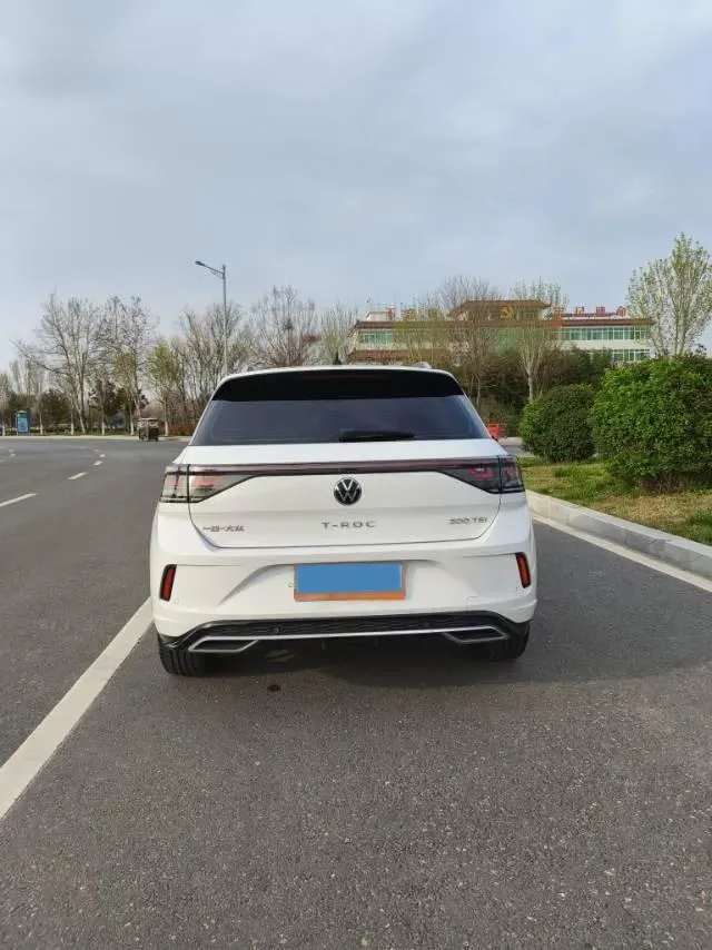 2024 Volkswagen T-Roc 1.5T 160HP L4 7DCT,autocango,china used car exporter,china ev exporter,chinese used car exporter,chinese used ev exporter