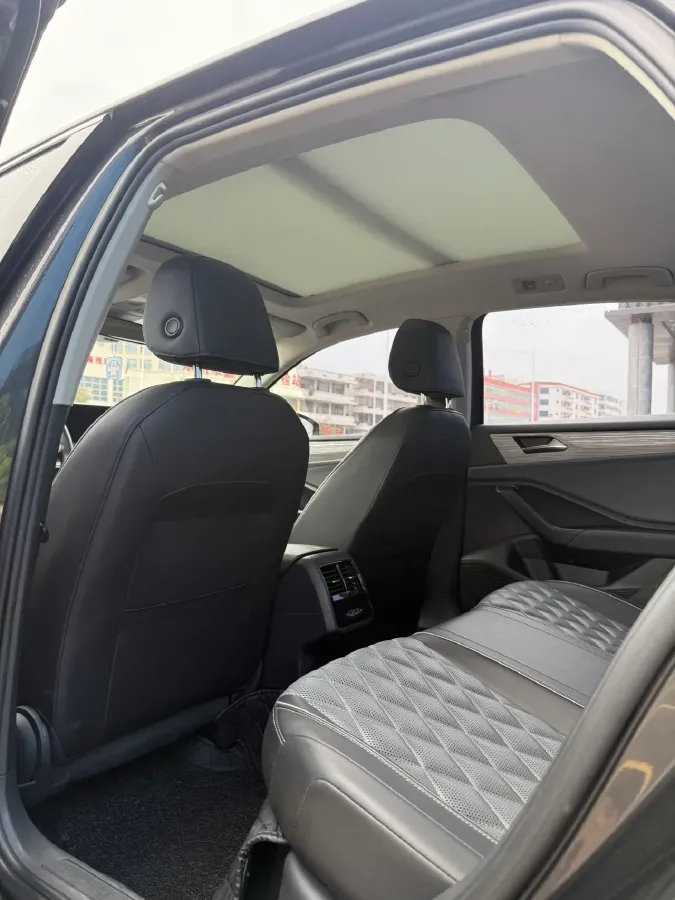 2023 Volkswagen Sagitar 1.2T 116HP L4 7DCT,autocango,china used car exporter,china ev exporter,chinese used car exporter,chinese used ev exporter