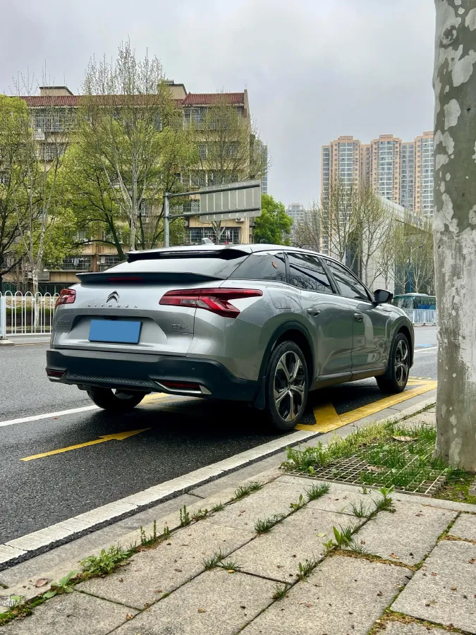 2021 Citroen C5 X 1.6T 175HP L4 8AT,autocango,china used car exporter,china ev exporter,chinese used car exporter,chinese used ev exporter
