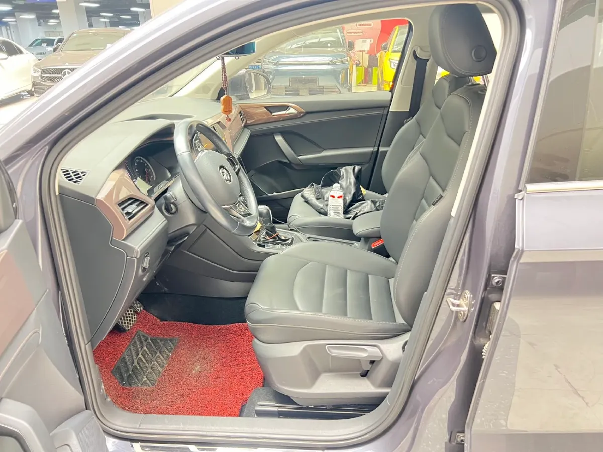 2019 MINI MINI 1.5T 102HP L3 7DCT,autocango,china used car exporter,china ev exporter,chinese used car exporter,chinese used ev exporter