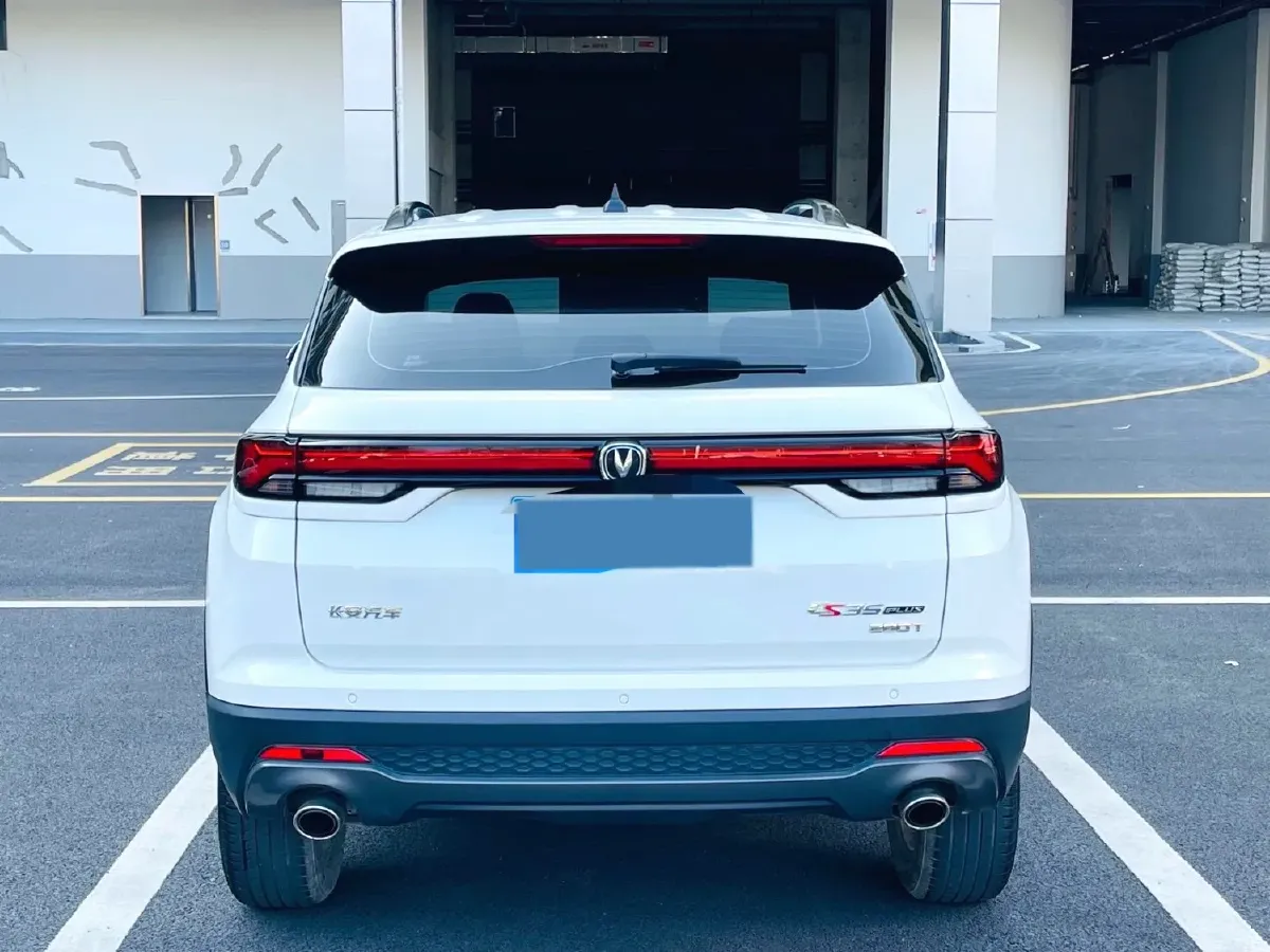 2021 ChangAn CS35 Plus 1.4T 160HP L4 7DCT,autocango,china used car exporter,china ev exporter,chinese used car exporter,chinese used ev exporter