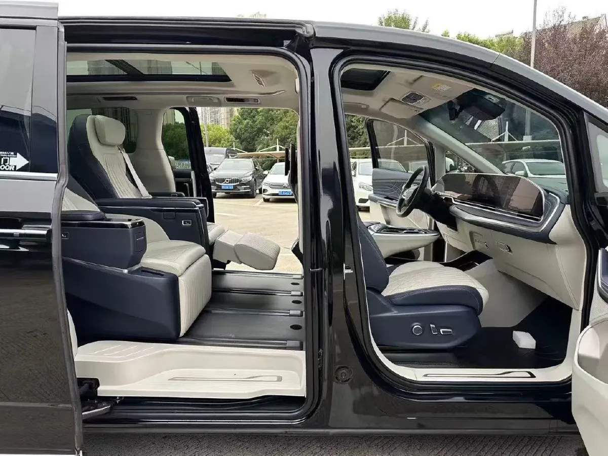 2023 MAXUS G90 2.0T 234HP L4 8AT,autocango,china used car exporter,china ev exporter,chinese used car exporter,chinese used ev exporter